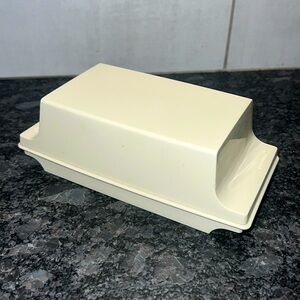 TUPPERWARE Vintage butter dish with lid. Like new condition. Retro.